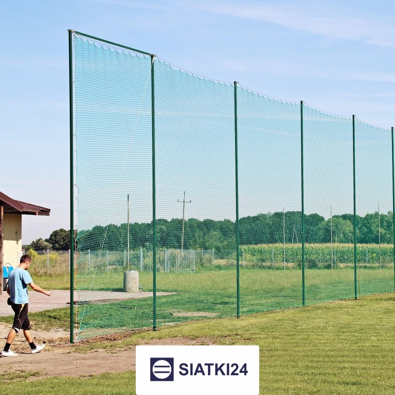 Piłkochwyt 5m - Siatka z grubością 6mm i słupami o wysokości 5m, z komórkami o wymiarze 10x10cm Piłkochwyt 5m - Siatka z grubością 6mm i słupami o wysokości 5m, z komórkami o wymiarze 10x10cm - sklep Siatki24.eu - zdjęcie 1