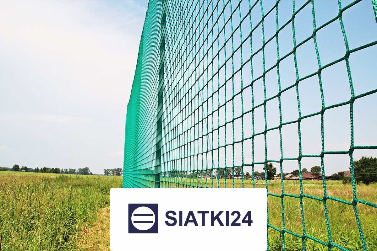 Piłkochwyt o wysokości 5m — skuteczne i wytrzymałe ogrodzenie do gry z siatką o grubości 3 mm i oczku 4,5x4,5 cm Siatki24.eu - Piłkochwyt o wysokości 5m — skuteczne i wytrzymałe ogrodzenie do gry z siatką o grubości 3 mm i oczku 4,5x4,5 cm