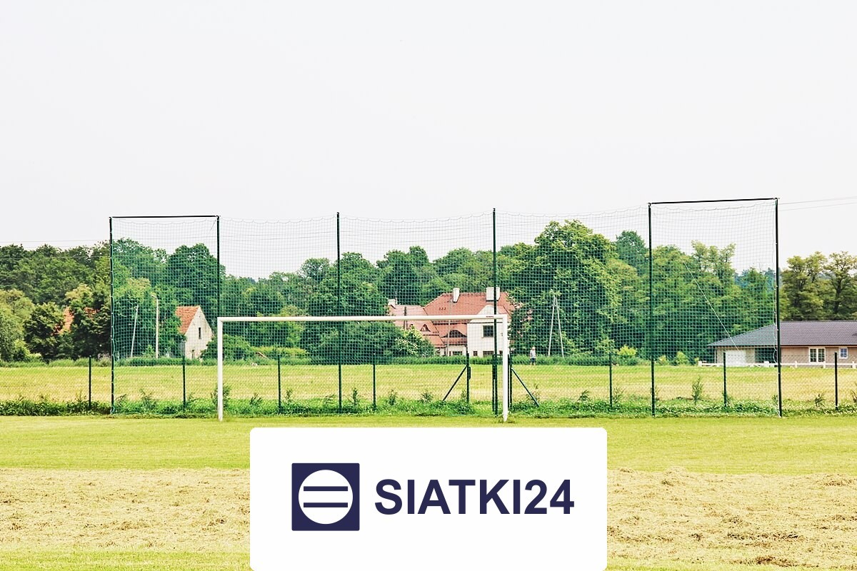   Siatki24.eu - Piłkochwyty siatkowe do piłki nożnej - solidne, trwałe i odporne zabezpieczenie, optymalne do każdego boiska. 