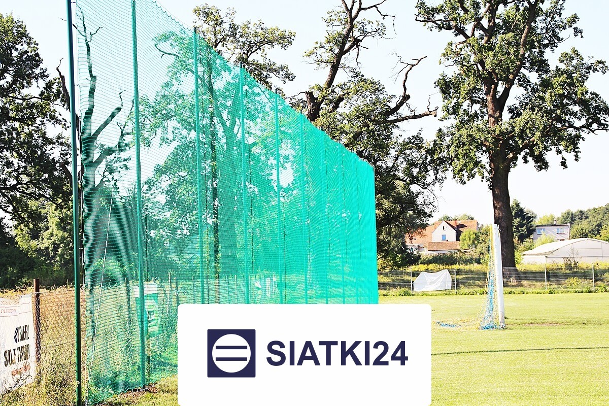 Ogrodzenie boiska piłkarskiego z siatką sznurkową do zabezpieczenia Siatki24.eu - Ogrodzenie boiska piłkarskiego z siatką sznurkową do zabezpieczenia