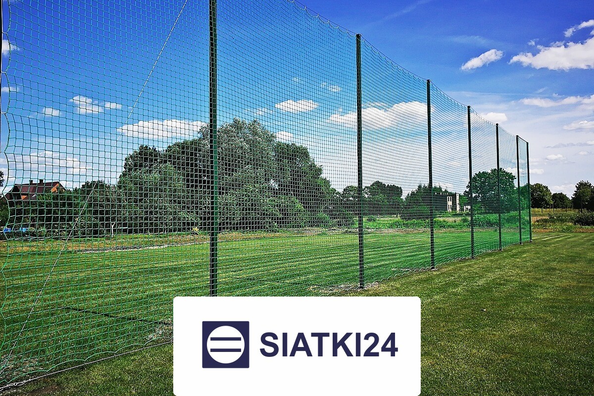   Siatki24.eu - Siatka zabezpieczająca do piłkochwytów na boiskach piłkarskich 