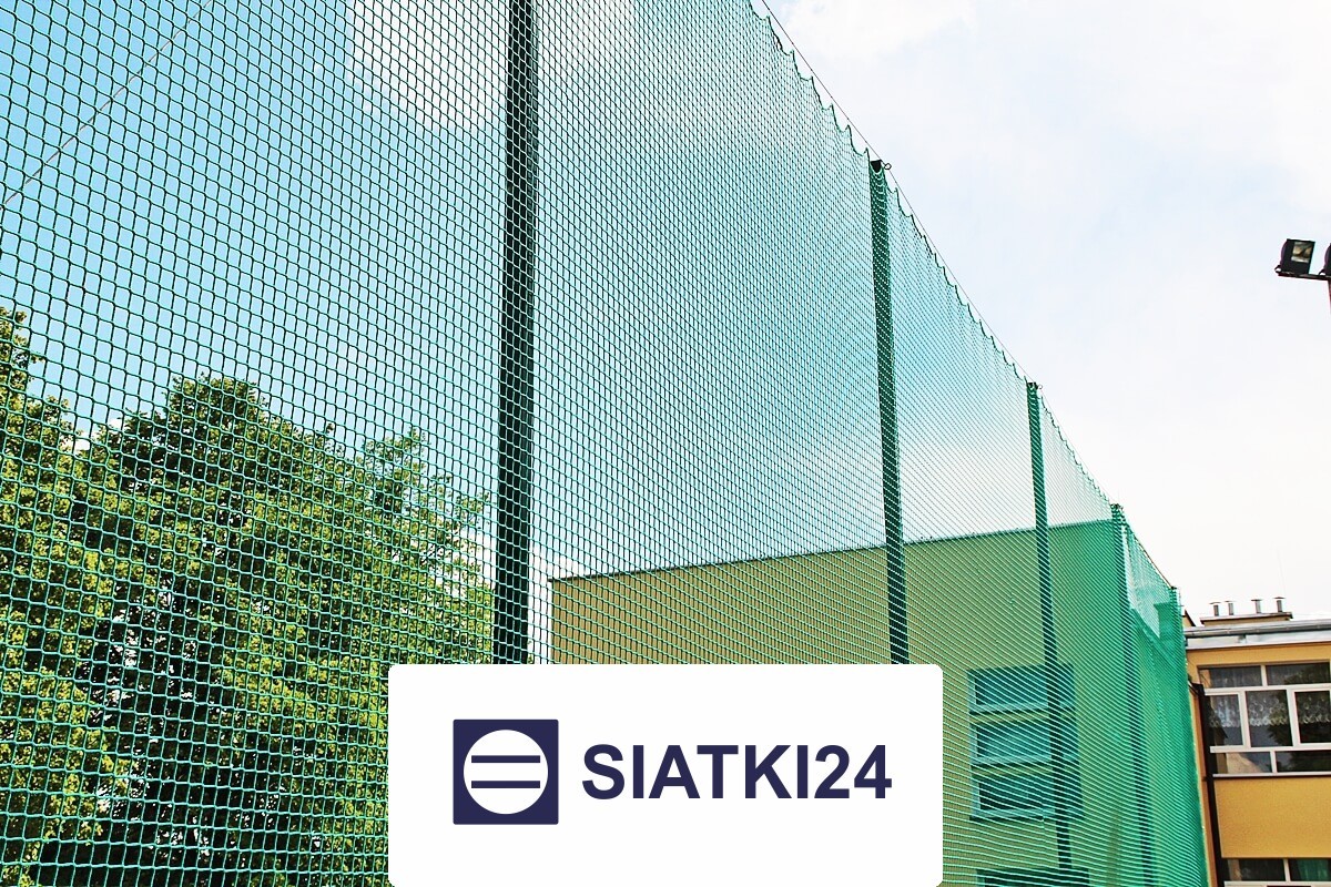   Siatki24.eu - Siatka na piłkochwyty o oczkach 4,5x4,5 cm i rozstawie 4 mm — dostępna w rolce 5 m pod twoje wymiary 