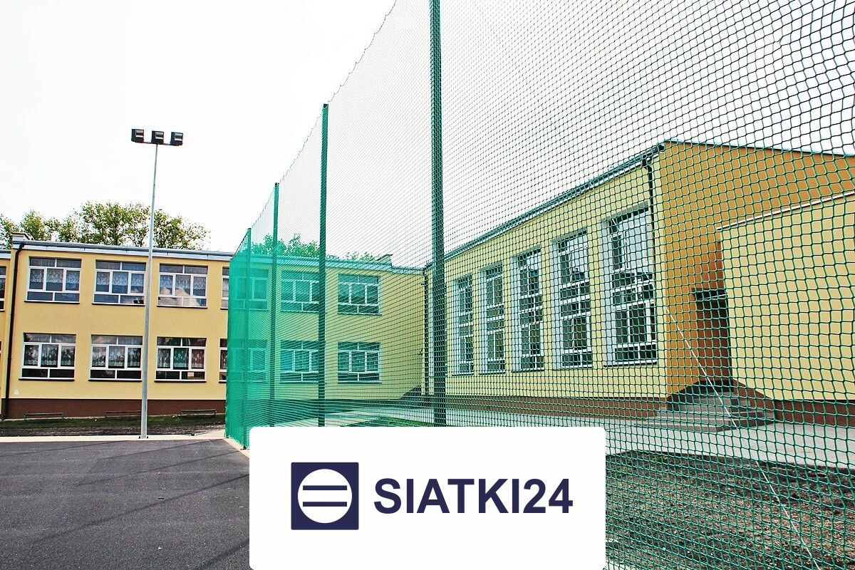   Siatki24.eu - Siatka zabezpieczająca do piłkochwytów na boiskach piłkarskich 