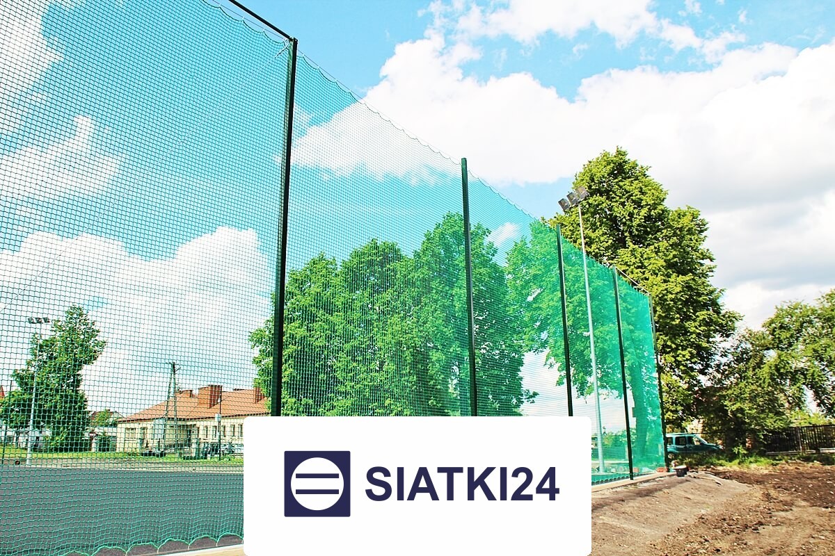   Siatki24.eu - Siatka ochronna do zabezpieczenia boiska piłkarskiego - Piłkochwyt na wymiar, wykonana z elastycznego tworzywa 