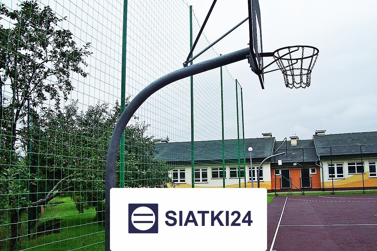   Siatki24.eu - Siatka ochronna do piłki nożnej - Piłkochwyt 