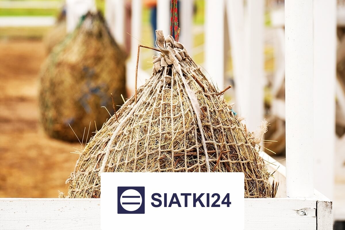 Siatka na siano dla koni zabezpieczająca, o wymiarach oczek 4,5x4,5 cm i grubości sznurka 3 mm Siatki24.eu - Siatka na siano dla koni zabezpieczająca, o wymiarach oczek 4,5x4,5 cm i grubości sznurka 3 mm