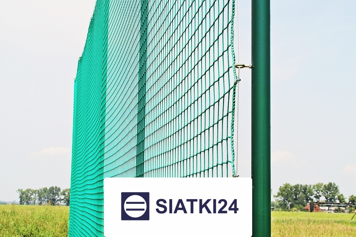 Piłkochwyty siatkowe do piłki nożnej - solidne, trwałe i odporne zabezpieczenie, optymalne do każdego boiska. Siatki24.eu - Piłkochwyty siatkowe do piłki nożnej - solidne, trwałe i odporne zabezpieczenie, optymalne do każdego boiska.