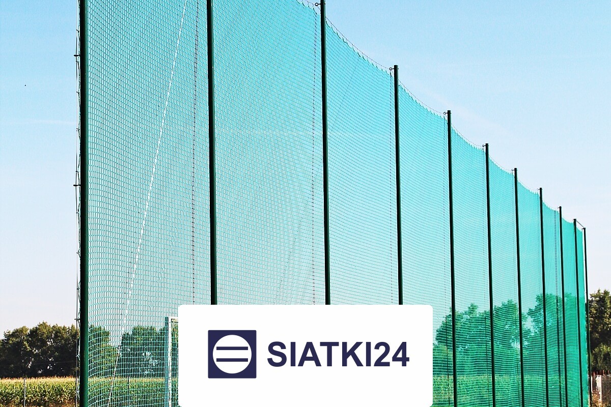   Siatki24.eu - Siatka zabezpieczająca na metry kwadratowe do ogrodzenia boiska szkolnego — wykonana na wymiar z elastycznego tworzywa 