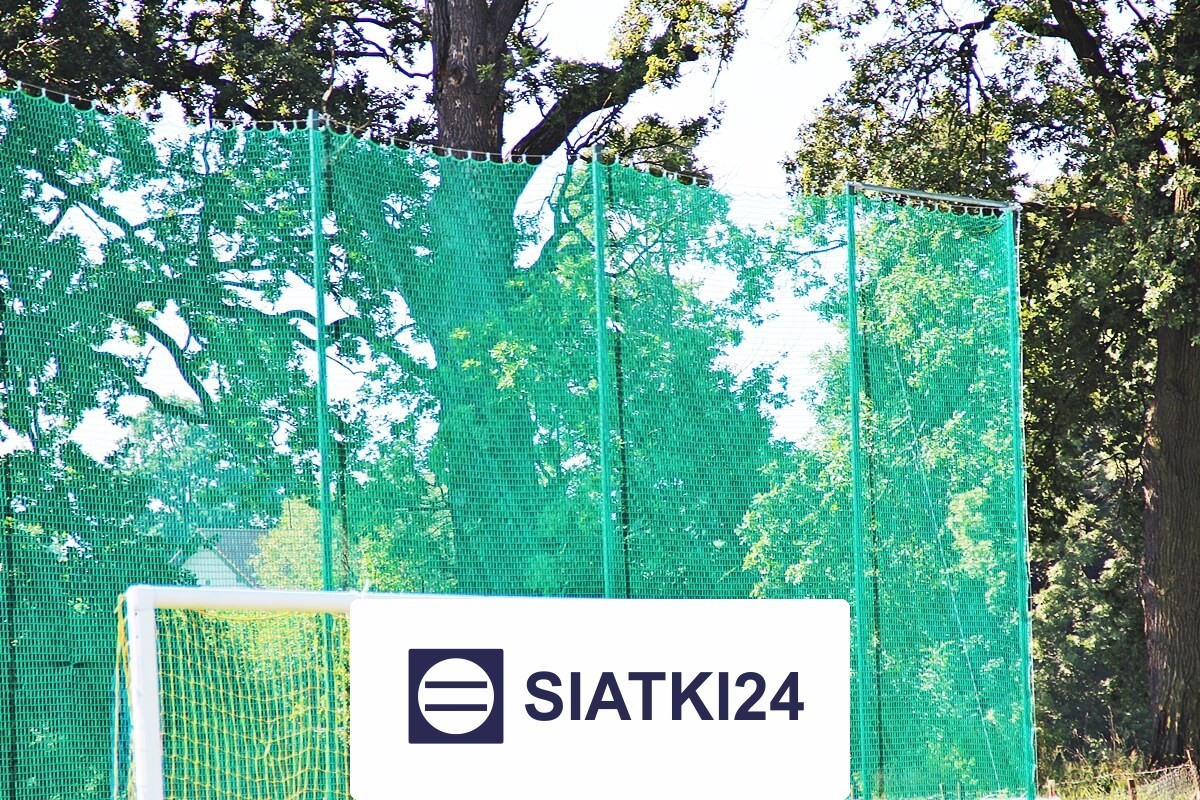   Siatki24.eu - Siatka zabezpieczająca do piłkochwytów piłkarskich - idealne zabezpieczenie każdego boiska 