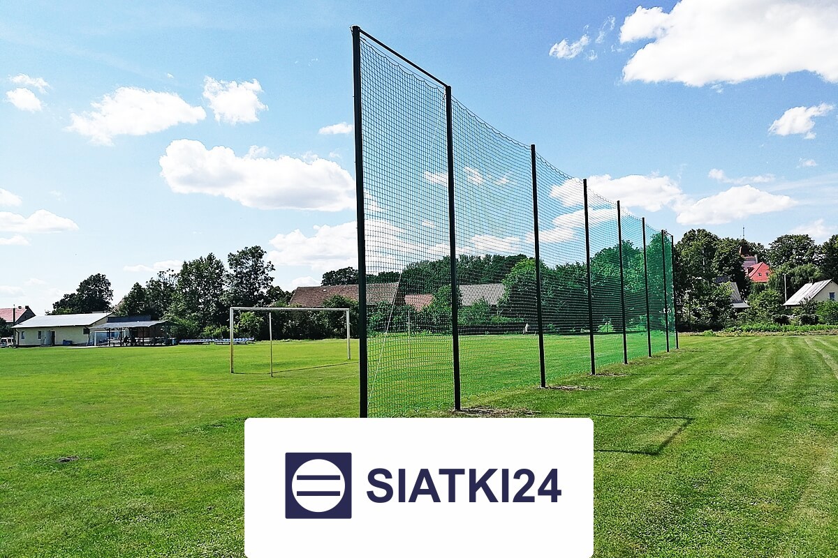 Siatka zabezpieczająca do piłkochwytów piłkarskich - idealne zabezpieczenie każdego boiska Siatki24.eu - Siatka zabezpieczająca do piłkochwytów piłkarskich - idealne zabezpieczenie każdego boiska