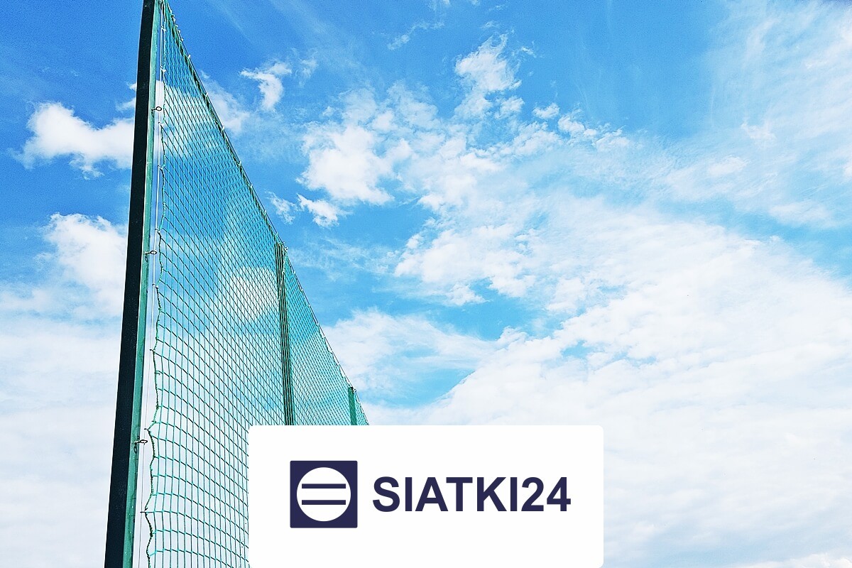 Piłkochwyt o wysokości 5 metrów, wykonany pod twoje wymiary z siatką sportową o oczkach 8x8 cm i grubości 5 mm Siatki24.eu - Piłkochwyt o wysokości 5 metrów, wykonany pod twoje wymiary z siatką sportową o oczkach 8x8 cm i grubości 5 mm