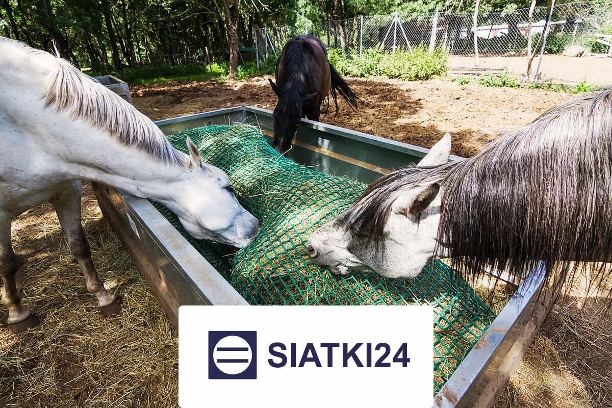 Siatka na siano dla koni zabezpieczająca, o wymiarach oczek 4,5x4,5 cm i grubości sznurka 3 mm Siatki24.eu - Siatka na siano dla koni zabezpieczająca, o wymiarach oczek 4,5x4,5 cm i grubości sznurka 3 mm