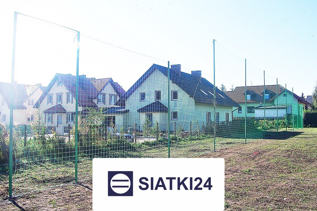 Siatka ochronna do zabezpieczenia boiska piłkarskiego - Piłkochwyt na wymiar, wykonana z elastycznego tworzywa Siatki24.eu - Siatka ochronna do zabezpieczenia boiska piłkarskiego - Piłkochwyt na wymiar, wykonana z elastycznego tworzywa