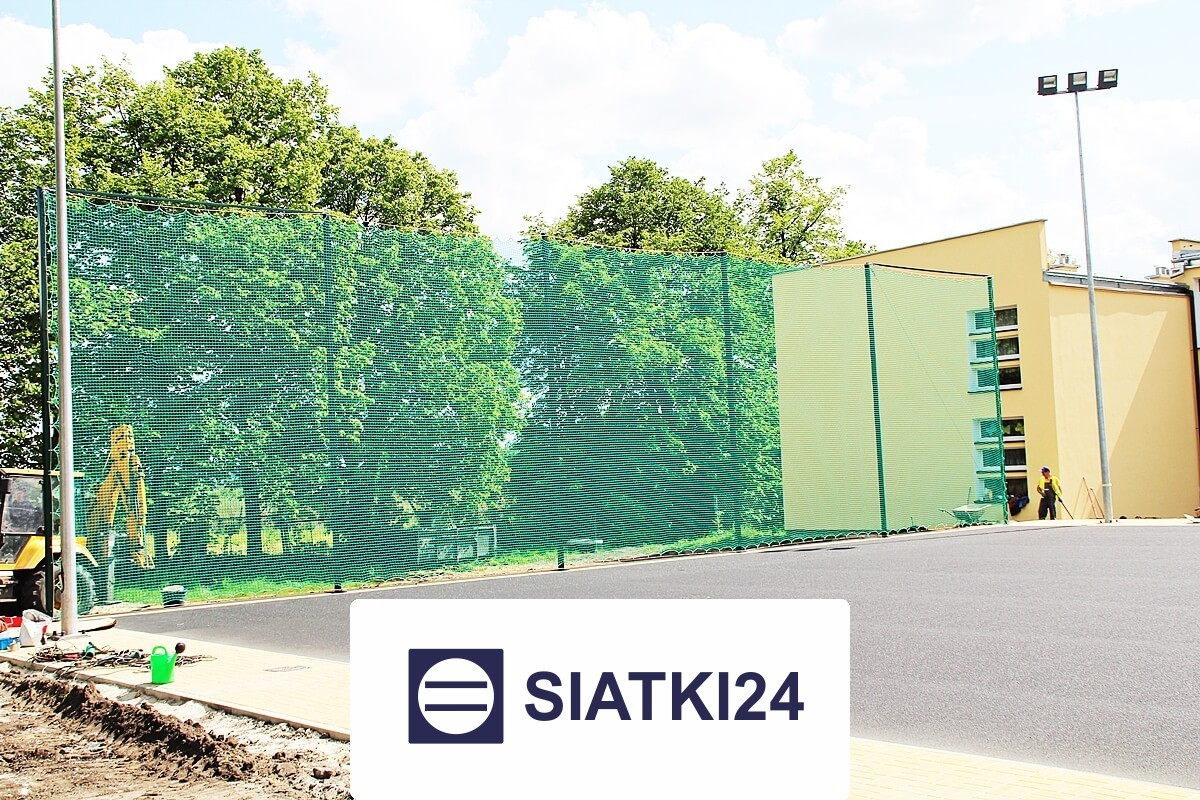 Siatka Piłkochwytów o wysokości 5 m z oczkami 10x10 cm, wykonana z grubego sznurka o średnicy 5 mm Siatki24.eu - Siatka Piłkochwytów o wysokości 5 m z oczkami 10x10 cm, wykonana z grubego sznurka o średnicy 5 mm
