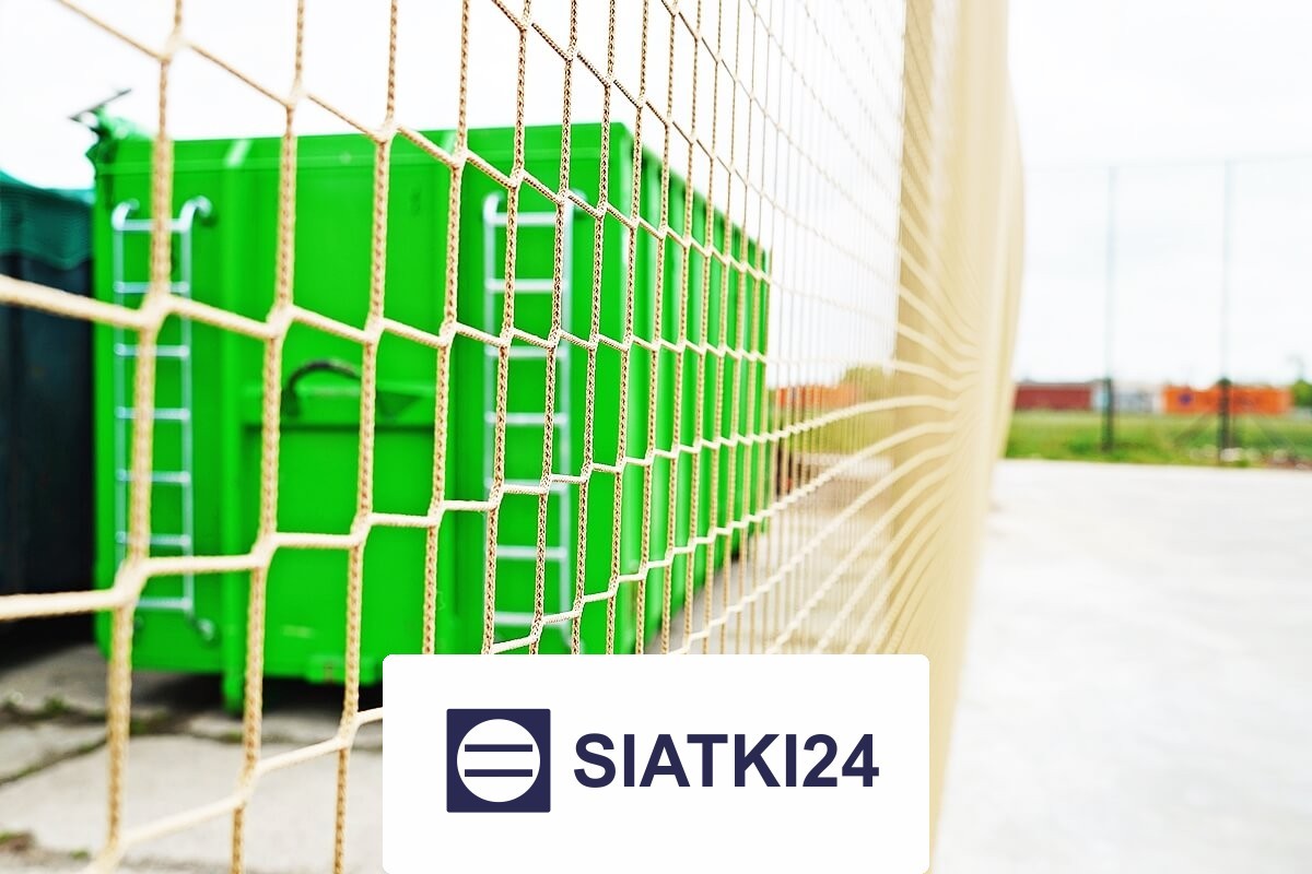   Siatki24.eu - Zadaszenie z siatki placu — zabezpieczające przed wichurami 