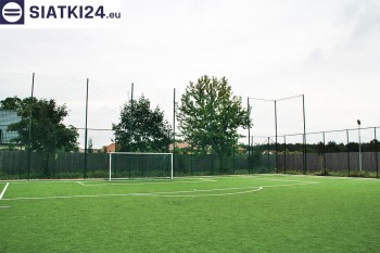  Piłkochwyty z siatki instalowane na boiska sportowe 