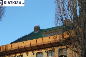  Siatka zabezpieczająca stare dachy 