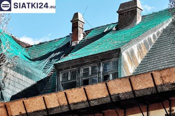 Siatki zabezpieczające stare dachówki na dachach