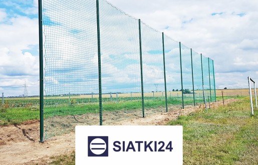   Siatki24.eu - Siatka ochronna do piłki nożnej - Piłkochwyt 
