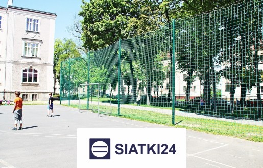 Piłkochwyt o wysokości 5m — doskonały do ochrony podczas rozgrywek piłkarskich Siatki24.eu - Piłkochwyt o wysokości 5m — doskonały do ochrony podczas rozgrywek piłkarskich