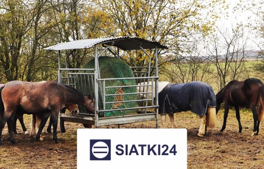 Siatka na siano dla koni — wytrzymałe i tanie rozwiązanie w kształcie kwadratu z oczkami 4,5x4,5 cm Siatki24.eu - Siatka na siano dla koni — wytrzymałe i tanie rozwiązanie w kształcie kwadratu z oczkami 4,5x4,5 cm