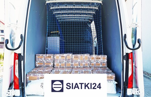 Solidne siatki zabezpieczające do regałów w busie, o oczkach 4,5x4,5 cm i grubości 4 mm, wykonane z trwałego materiału. Siatki24.eu - Solidne siatki zabezpieczające do regałów w busie, o oczkach 4,5x4,5 cm i grubości 4 mm, wykonane z trwałego materiału.