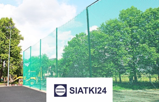 Piłkochwyt o wysokości 5m — siatka ochronna mocna, wyprodukowana z tworzywa, idealna do zabezpieczenia podczas gry w piłkę Siatki24.eu - Piłkochwyt o wysokości 5m — siatka ochronna mocna, wyprodukowana z tworzywa, idealna do zabezpieczenia podczas gry w piłkę