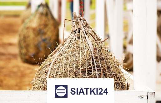 Siatka na siano dla koni zabezpieczająca, o wymiarach oczek 4,5x4,5 cm i grubości sznurka 3 mm Siatki24.eu - Siatka na siano dla koni zabezpieczająca, o wymiarach oczek 4,5x4,5 cm i grubości sznurka 3 mm