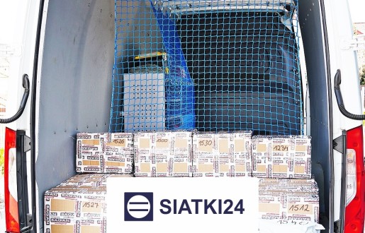 Ochronna siatka sznurkowa do regałów w busie o wymiarach oczka 8x8 cm i grubości 5 mm, skuteczne rozwiązanie mocne i wytrzymałe. Siatki24.eu - Ochronna siatka sznurkowa do regałów w busie o wymiarach oczka 8x8 cm i grubości 5 mm, skuteczne rozwiązanie mocne i wytrzymałe.