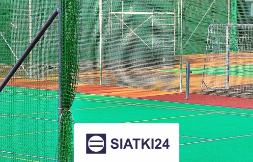   Siatki24.eu - Ogrodzenia boisk siatkowe, 6m wysokości, z oczkami 4,5x4,5cm i słupami, mocne i wytrzymałe rozwiązanie 