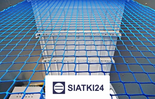 Siatka na pakę do ochrony towarów podczas transportu Siatki24.eu - Siatka na pakę do ochrony towarów podczas transportu
