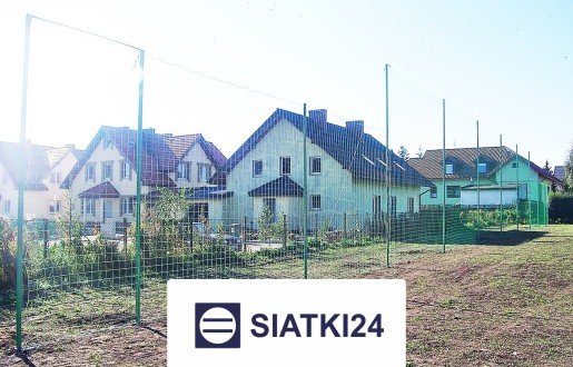 Siatka ochronna do zabezpieczenia boiska piłkarskiego - Piłkochwyt na wymiar, wykonana z elastycznego tworzywa Siatki24.eu - Siatka ochronna do zabezpieczenia boiska piłkarskiego - Piłkochwyt na wymiar, wykonana z elastycznego tworzywa