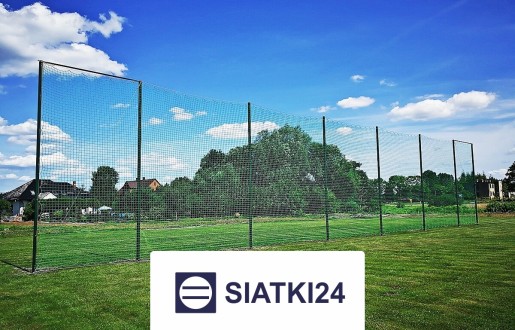   Siatki24.eu - Siatka zabezpieczająca do piłkochwytów na boiskach piłkarskich 